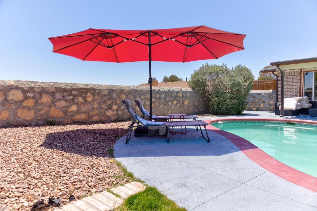 Home With Mountain View/Pool/Tub El Paso Eksteriør billede