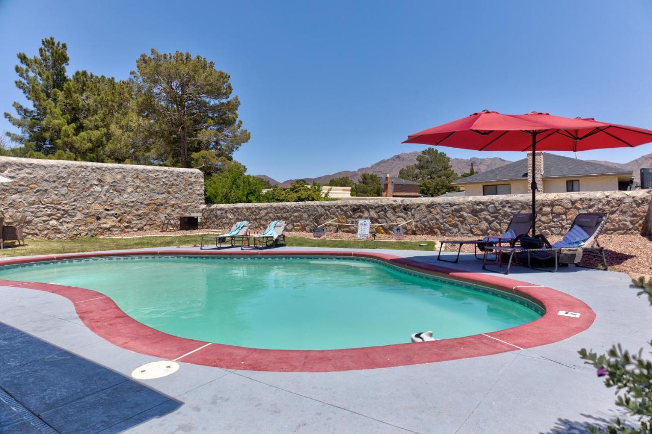 Home With Mountain View/Pool/Tub El Paso Eksteriør billede